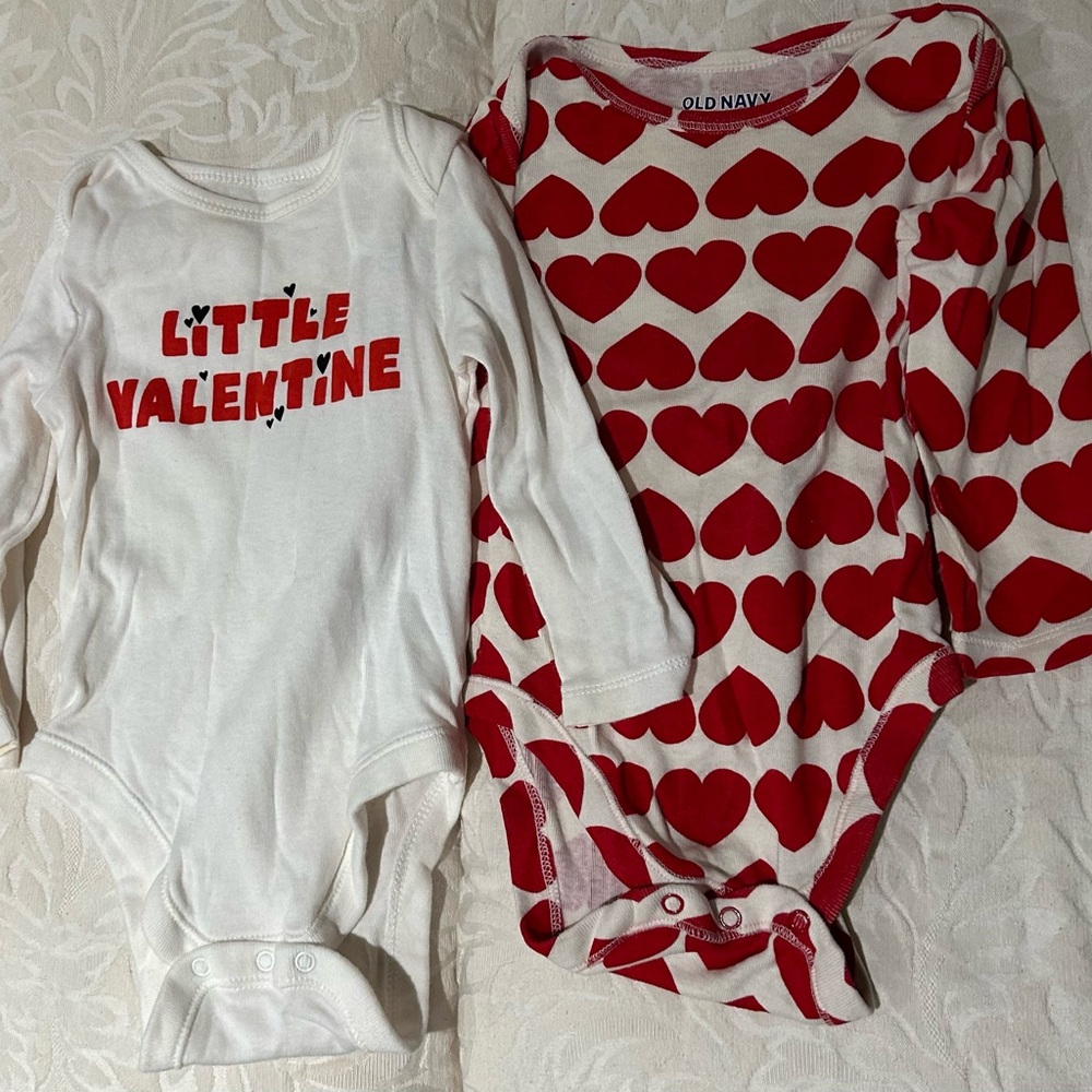 Old Navy Valentine Baby Bodysuit Set 6-12M